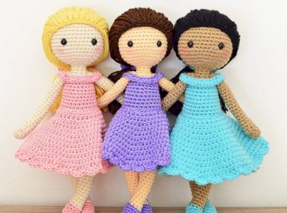 • Crochet dolls